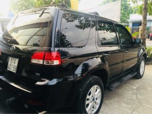 Ford Escape 2.3 2 cầu số tự động hàng hiếm
