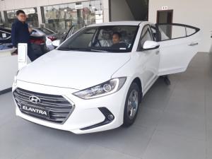 Hyundai Elantra MT đầy đủ các màu, hỗ trợ trả góp tối ưu, quà tặng hấp dẫn
