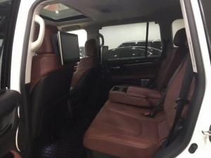 Bán Lexus LX570 màu trắng, nhập mỹ,Model và đăng ký 2016, full option,xe đẹp,biển Hà Nội