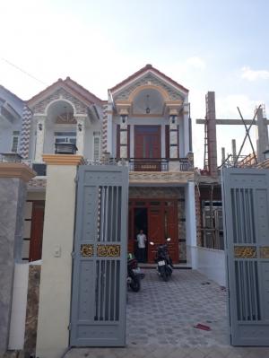 Bán nhà 1 trệt 1 lầu buôn bán tốt,đường ống nước,gần chợ đông hòa,dĩ an,bình dương