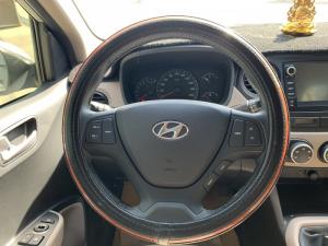 Bán Hyundai i10 sedan 1.2MT 2018, màu bạc, đúng chất, giá TL, hổ trợ góp