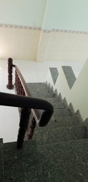 Bán nhà sổ riêng gần chợ Bình Chánh vào 4km ngay đường Đinh Đức Thiện