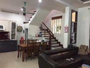 Bán nhà riêng 4 tầng cực đẹp Chùa Bộc, ô tô đỗ cửa, 3 mặt thoáng, 48m2