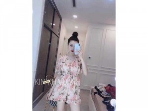 Jumpsuit In Hoa Kết Nút Giả Đầm