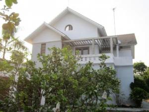 Cần bán gấp biệt thự 428m2, mt ĐT 835 TT Cần Giuộc,