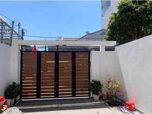 Nhà mới xây xong,cần tiền bán gấp.quận 9 dtcn: 132m2.gia 15 ty