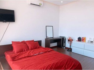 Nhà mới xây xong,cần tiền bán gấp.quận 9 dtcn: 132m2.gia 15 ty