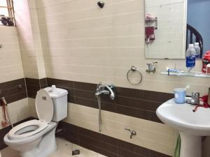 Nhà Kim Giang 33mx5T, vị trí đẹp, ô tô