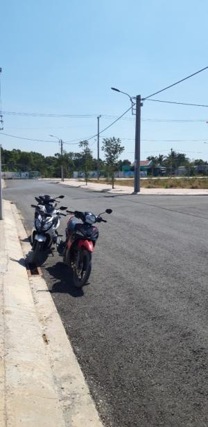 Bán nhà hxh ngay chợ Cầu Tràm đường TL 826, gần chợ Bình Chánh