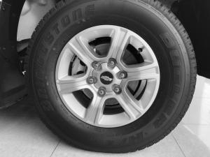 Bán xe bán tải 5 chỗ Colorado, trả trước 20%, gặp Trinh Chevrolet
