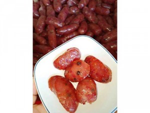 Lạp xưởng heo nhà làm bao ăn