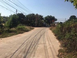Bán nhà và đất ngay ngã 3 bến Lớn phường tân định thị xã bến Cát