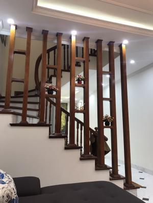 Bán nhà riêng thoáng (37m2*5 tầng) gần ngã tư Vạn Phúc, ô tô cách 30m