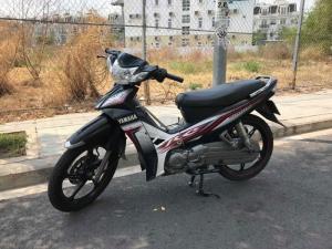 Xe Sirius RC bánh mân thắng đĩa. trắng đen