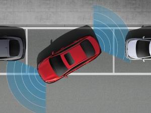 Trang bị cảm biến lùi trước sau