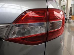 Bình Tân_ Ford Everest giá tốt nhất, xe giao ngay + Km phụ kiện