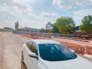 Còn 2 lô liền kề cặp sát bên hông bệnh viện đa khoa Tân Uyên