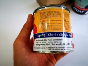 Kết nối khe nứt của tường, mái, và sàn bê tông.