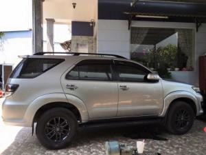 Bán Toyota Fortuner 2015 máy dầu màu Bạc máy zin từng con ốc
