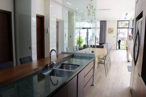 Bán Nhà Vườn Pandora Thanh Xuân Xây Mới CK 3%, 5Tx147m2 View Vườn Hoa