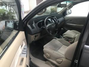 Bán em Fortuner G 2010 dầu số sàn xám chì zin một chủ.