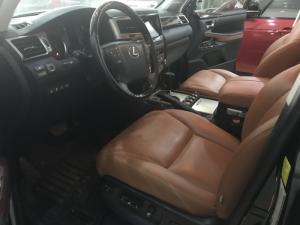 Lexus LX570 sản xuất 2014, đăng ký 2015,màu đen,nội thất nâu,thuế sang tên 2%,giá tốt.