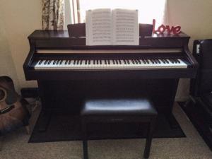 Đàn Piano Điện Yamaha Clp-330 Chính Hãng