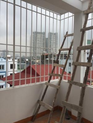 Bán nhà ngõ Triều Khúc 32m2 x 5T, MT 3.05m giá yêu thương