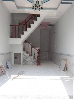 Bán gấp căn nhà 2 tấm đúc Hóc Môn