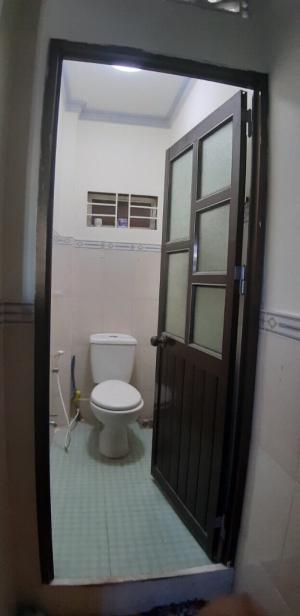 Bán nhà sổ hồng riêng hẻm 1942 đường Huỳnh Tấn Phát, thị trấn Nhà Bè, DT 4 x 10m.