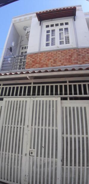 Bán nhà sổ hồng riêng hẻm 1942 đường Huỳnh Tấn Phát, thị trấn Nhà Bè, DT 4 x 10m.