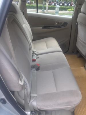 Bán xe Innova 2.0E đời 2015 màu bạc, biển SG