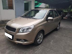 Gia đình cần bán xe aveo, sản xuất 2017 số sàn, màu vàng cát đẹp như mới