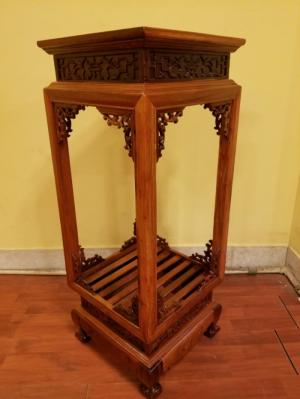 Đôn lồng đèn gỗ cực quý