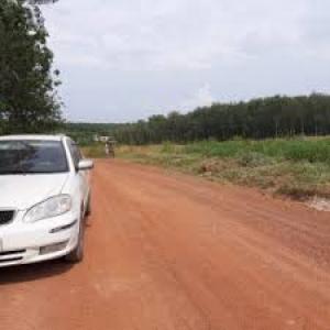 Cần bán lô đất 300 m2 100m thổ cư.