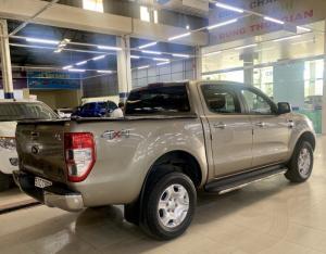 Ranger XLT 2015, form mới, màu ghi vàng, xe công ty xuất HĐ, hàng hiếm!!