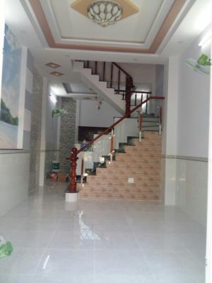 Ngã 4 giếng nước 44m2 1 Lầu, 2 phòng ngủ sát chợ Đầu Mối