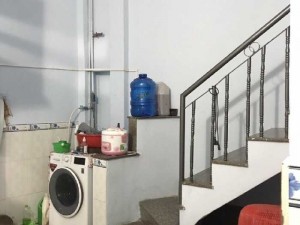 Bán nhà hẻm sau trường học Kim đồng.