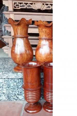 ông đựng hương
chất liệu: gỗ hương đỏ nguyên khối
chiều cao: 26 cm, đường kính 10 cm
sản phẩm được gia công cẩn thận, kĩ càng, không bị mối mọt, dập lứt trong thời gian sử dụng, độ bền trên 50 năm