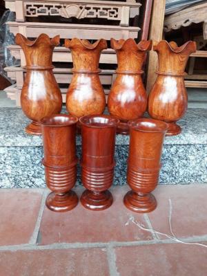 ông đựng hương
chất liệu: gỗ hương đỏ nguyên khối
chiều cao: 26 cm, đường kính 10 cm
sản phẩm được gia công cẩn thận, kĩ càng, không bị mối mọt, dập lứt trong thời gian sử dụng, độ bền trên 50 năm
Sản phẩm được sản xuất từ làng nghề đồ gỗ nổi tiếng, lâu đời. Làng nghề MAI ĐỘNG. Làng nghề thuộc cụm làng nghề đồ gỗ nổi tiếng HƯƠNG MẠC- PHÙ KHÊ- ĐỒNG KỴ- Tx TỪ SƠN- BẮC NINH.
Hotline: 0389961605 ZaLo (viber/skype): 0389961605
Facebook: dogomynghehuuluyen (đồ gỗ thờ- đồ gỗ nội thất)
Email: dogomynghehuuluyen@gmail.com