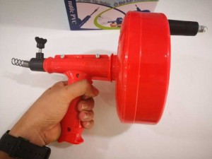 Được thiết kế với lò xo thép cơ động, độc đáo, và dễ sử dụng để loại bỏ các chất cặn bã từ trong ống nhờ vào sự cơ động của lò xo thép.