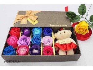 Hộp hoa hồng sáp 12 bông kèm gấu