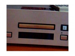 Bán đầu CD teac 10
