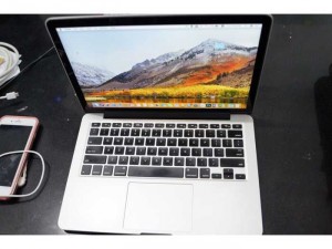 MacBook pro A1502 retina 2015 i5 8GB 256GB máy đẹp