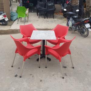 Bàn ghế cafe nhựa bền bao đổi 1 năm sử dụng