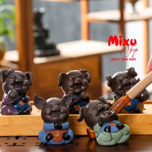 Tượng Chibi Chú Heo May Mắn Gốm Tử Sa Cao Cấp