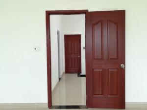 Cửa giá rẻ , chuyên cửa gỗ công nghiệp,cửa nhựa đài loan