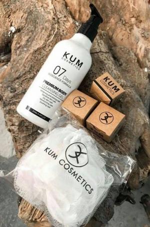Gel tắm kích trắng hàng ngày kumcosmetic