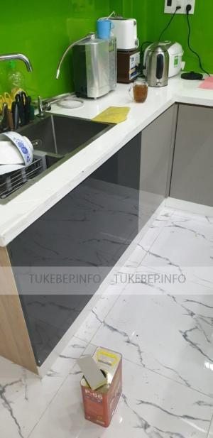Tủ bếp gỗ nhựa picomat tại nhà chú trương Á- quận 6