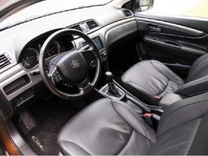 Suzuki Ciaz nhập Thái xe ngoại giá nội